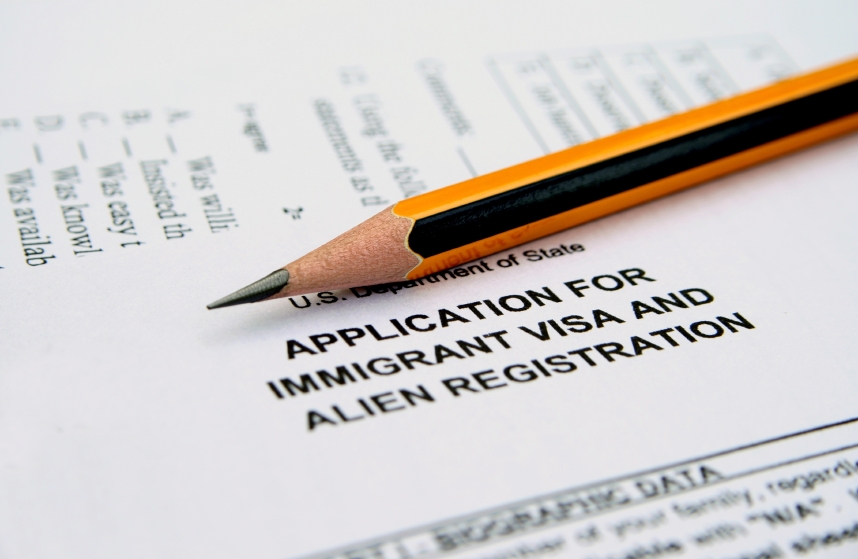 USCIS Temporarily Extends Immigrant Work Permits